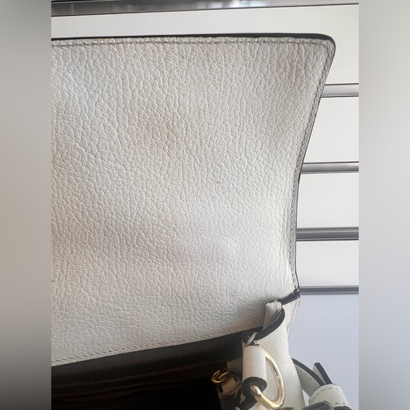 Luana Made in Italy - Chic Cream Satchel with Gold Chain - Picture 11 of 17